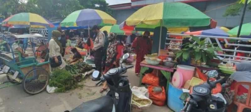 Satuan Sabhara Polres Pinrang Patroli Kepasar Untuk Tingkatkan Kedisiplinanan Protokol Kesehatan
