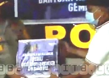 Kapolres Pinrang Menyerahkan Langsung Bantuan Kemanusiaan dari Korlantas Mabes Polri dan Bhayangkari