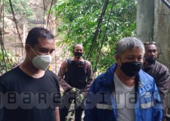 Bupati Pinrang Bersama kapolres Meninjau Jembatan Ambruk