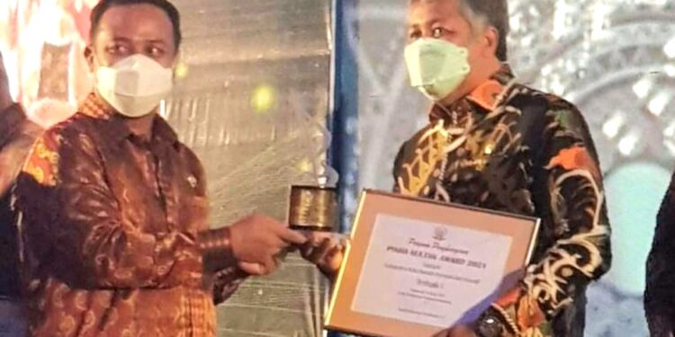 Forum Pinisi Sultan Awards, Kabupaten Ramah Investasi Dan Inovatif Terbaik Adalah Kabupaten Pinrang