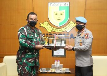 Perkuat Sinergi Dan Komunikasi Antar Fungsi TNI – Polri, Kadiv Propam Polri Kunjungi Danpuspom AD