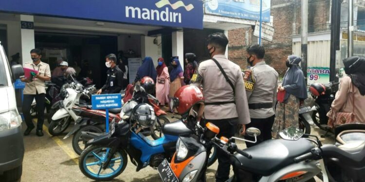 Cegah Aksi Kejahatan Sat Sabhara Polres Sinjai Rutin Patroli Di Obyek Vital