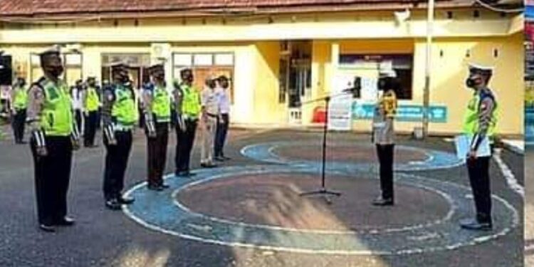 Tingkatkan kualitas personel, Satlantas Polres Pinrang Permantap12 gerakan pengaturan Lalu lintas