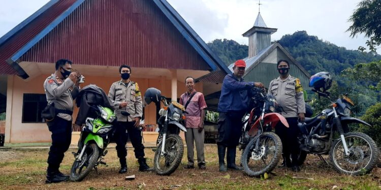 Ciptakan Rasa Aman dan Nyaman, Kanit Binmas polsek Lembang Sigap Dalam Giat Pengamanan Tempat Ibadah di Wilayahnya