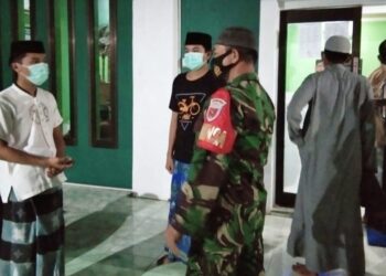 Babinsa Koramil 1404-04 Watang Sawitto, Pastikan Protkes di Masjid Al Munawwarah