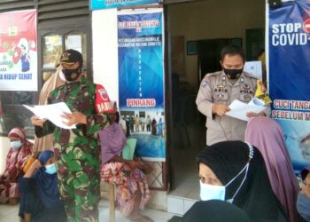 Tiga Pilar Kelurahan Macorawalie Pantau Penyaluran BST Tahap XII Tahun 2021