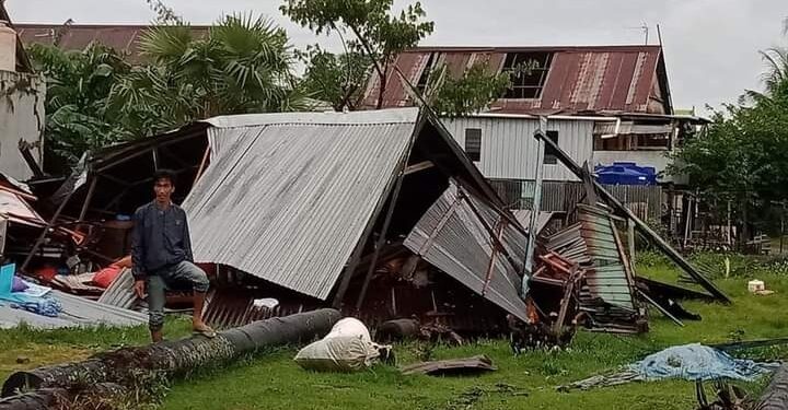 Puting Beliung Menghancurkan Beberapa Rumah Di Kabupaten Pangkep