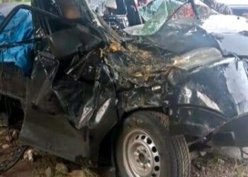 Diduga Hilang Kendali Sebuah Mobil Pick Up Alami Kecelakaan Tunggal