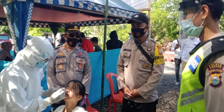 Kapolsek Lembang: Posko Perbatasan Menjadi Prioritas Dalam Pencegahan Penularan covid-19 di Kabupaten Pinrang