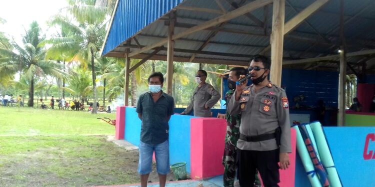 Kapolsek Lembang Pimpin Ops Yustisi Penegakan Disiplin Protkes