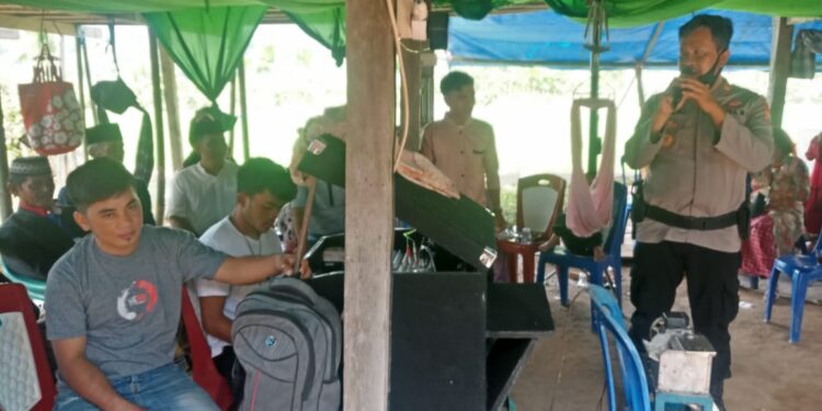 Tekan Penyebaran Covid 19, Polsek Lembang Beri Imbauan di Acara Resepsisi Penikahan