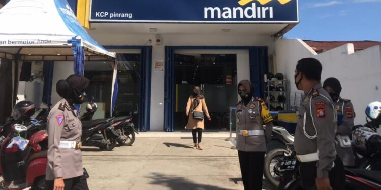 Kasat Lantas Polres Pinrang Dampingi Subdit Kamsel Dit Lantas Polda Sulsel Laksanakan Survey SPBU dan Perbankan