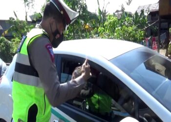 Mobil Mewah dan ASN Terjaring Razia Pajak.