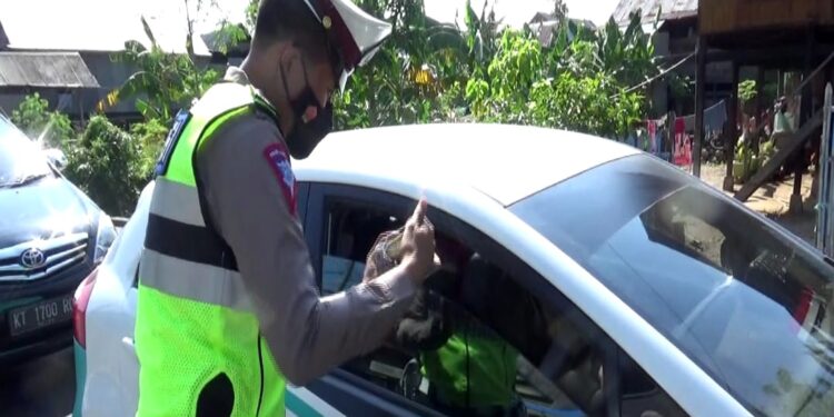 Mobil Mewah dan ASN Terjaring Razia Pajak.