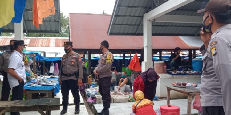 Polsek Lembang Gelar Operasi Cipkon Dengan Sasaran Premanisme dan Pungli di Pasar Pajalele