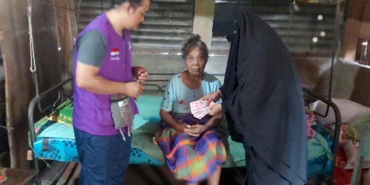 LKS-LU Kabupaten Pinrang, Menyalurkan Bantuan Untuk Lansia dan Duafa