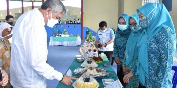 Bupati Pinrang Tinjau Lomba Menu Makanan Non Beras