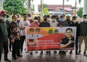 Bupati Sidrap Lepas Tim Sepakbola Pra Porprov