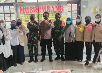 Koramil dan Polsek Duampanua Gandeng Puskesmas Bungi Laksanakan Vaksinasi Terpadu Untuk Masyarakat