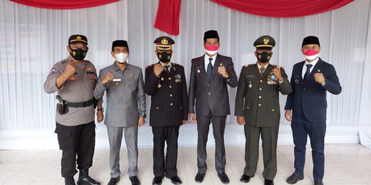 Kapolsek Urban Watang Sawitto Polres Pinrang, Hadiri Upacara Peringatan HUT Kemerdekaan RI Ke 76 Tingkat Kecamatan Watang Sawitto