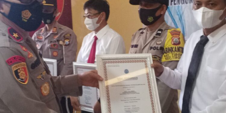 Mengungkap Kasus Narkotika, Kapolsek Tiroang Beserta Personel Dapat Penghargaan Dari Kepala BNNP Sulsel