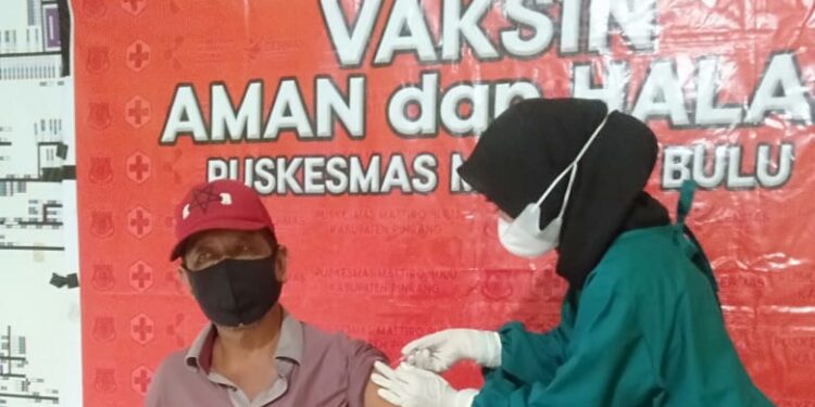 Iptu Yudi Harsono: Kami Akan Selalu Hadir Untuk Mengawal Vaksinasi di Wilayah Hukum Polsek Mattiro Bulu