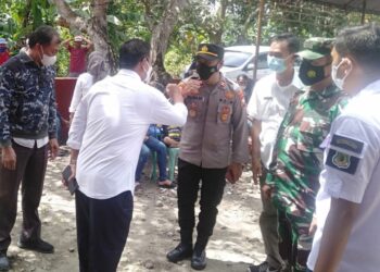 Kapolsek Mattiro Bulu dan Forkopimca Kecamatan Bersama Wakil Bupati Pinrang Pantau Pemberian Vaksinasi