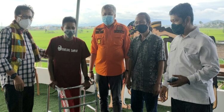 Ali Topan Sosok Pejuang Lingkungan, Nyata Bergerak Dengan Keterbatasan Biaya