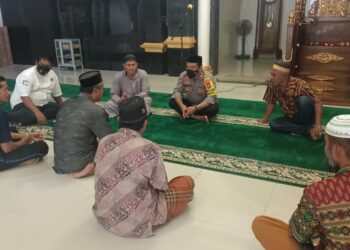 Antisipasi Gangguan Kamtibmas Jelang Pilkades, Kapolsek Cempa Bersama Personel  Intens  Turun Bersosialisasi