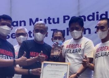 Dirjen Paud Dikdasmen Kemdikbudristek RI, Beri Penghargaan Untuk Dinas Pendidikan dan Kebudayaan Kabupaten Pinrang