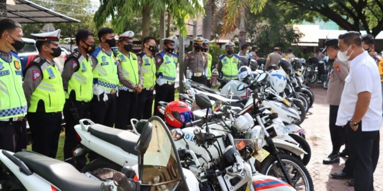 Wakapolres Pinrang Tim Itwasda Polda SulSel Lakukan Pengecekan Kendaraan 