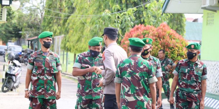 Kunjungan Kapolres Pinrang di MakodimDisambut Jarmat Personel Kodim 1404/Pinrang