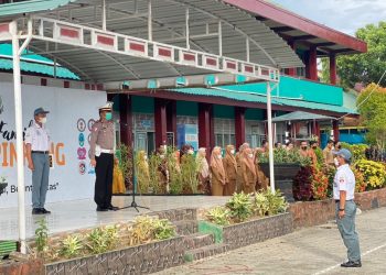 Bangun Kesadaran Hukum Untuk Pelajar, Kasat Lantas Polres Pinrang Gunakan Momen Upacara Bendera Dalam Bersosialisasi