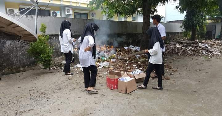 Pemusnahan Dokumen Kependudukan Yang Ditarik Dari Masyarakat Karena Mengalami Perbaikan dan Pergantian Dalam Wilayah Kabupaten Pinrang
