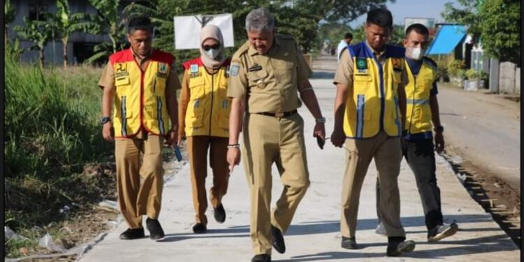 Andi Irwan Hamid Turun Meninjau Langsung Pengerjaan Beberapa Ruas Jalan di Kabupaten Pinrang