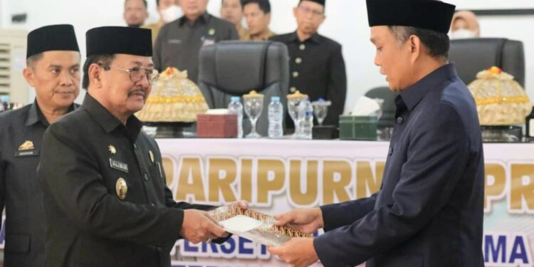 DPRD dan Pemerintah Kabupaten Pinrang  Menyetujui Ranperda Terkait Perubahan Anggaran Tahun Anggaran 2022 Lewat Rapat Paripurna