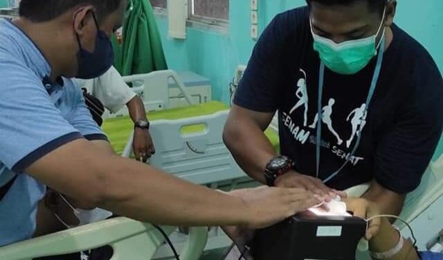 Tim CDR Rescue Disdukcapil Pinrang Gelar Perekaman Pasien di RSUD Lasinrang