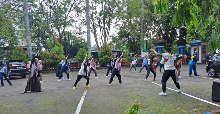 Meningkatkan KebugaranTubuh Dan Kesehatan Pegawai, Disdukcapil Pinrang Rutin Berolahraga