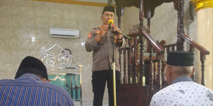 Kapolsubsektor Lanrisang Bersama Muspika Kecamatan menggelar Safari Jumat