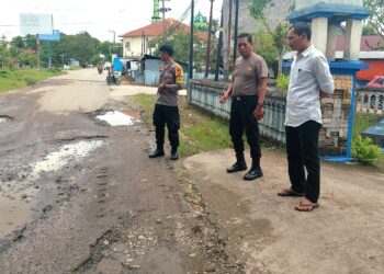 Kapolsek Cempa Meninjau Langsung Lokasi Bakti Sosial di Kelurahan Cempa