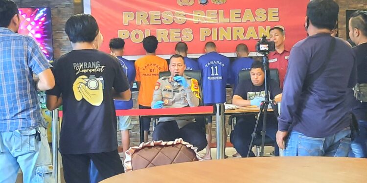 Kapolres Pinrang Pimpin Pres Release Kasus Pembunuhan, Curanmor, Curat Dan Pemerkosaan