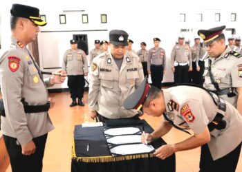 Kapolres Pinrang Pimpin Upacara Sertijab Kabag Ops, Kasat Reskrim Kapolsek Watang Sawitto dan Kasat Lantas