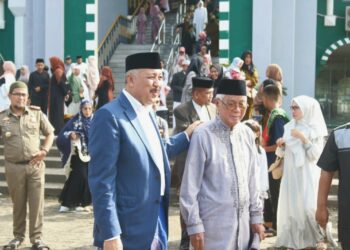 Andi Irwan Hamid Melaksananakan Shalat Idul Fitri Bersama Ribuan Masyarakat Pinrang