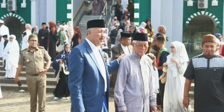 Andi Irwan Hamid Melaksananakan Shalat Idul Fitri Bersama Ribuan Masyarakat Pinrang