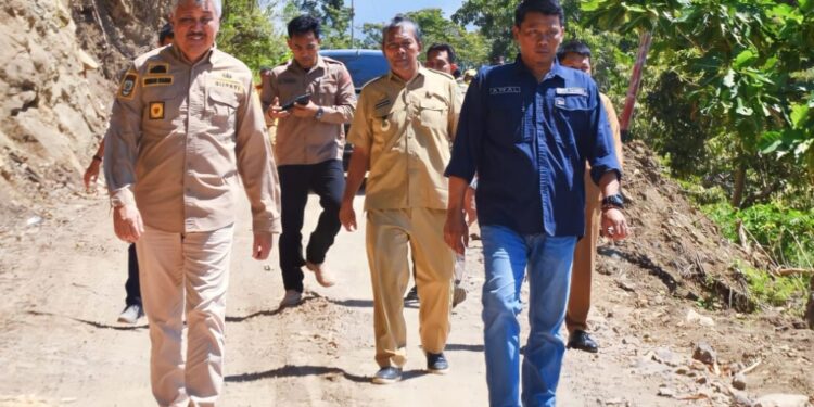 Bupati Pinrang Tinjau Pembangunan Ruas Jalan dan Jembatan Poros Letta Kariango