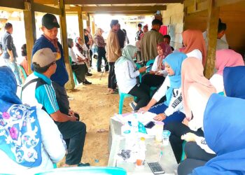 Tak Mengenal Lelah, Disdukcapil Kabupaten Pinrang Lakukan Pelayanan Tiga Desa di Kecamatan Lembang