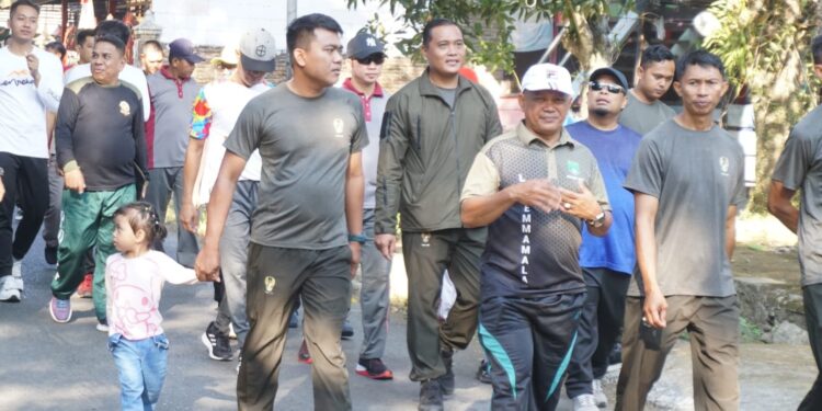Semarak Hut TNI, Kodim 1419/Enrekang Gelar Jalan Santai Bersama Forkopimda Dan Masyarakat