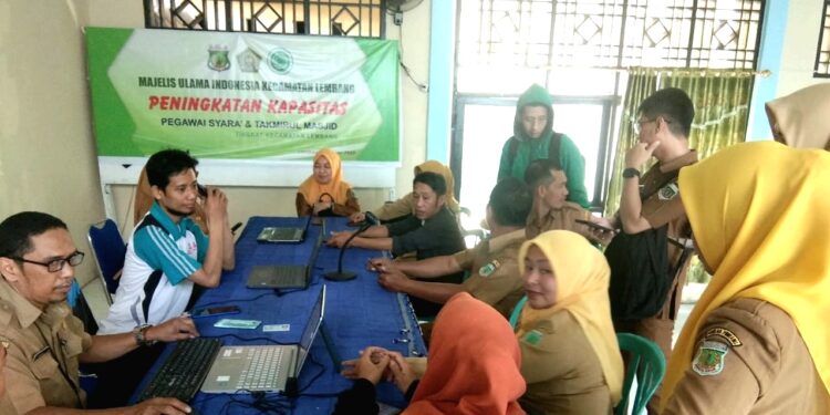 Pelayanan Identitas Kependudukan Digital Disdukcapil Pinrang Disabut Antusias Warga Lembang