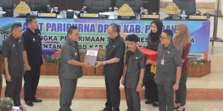 Wakil Bupati Pinrang Hadiri Rapat Paripurna Penerimaan Rancangan Perda APBD Tahun 2024