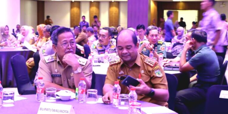 Dirut RSUD Lasinrang Mendampingi Wakil Bupati Pinrang, Hadiri Rakor Kesiapsiagaan Jelang Pemilu Serentak 2024